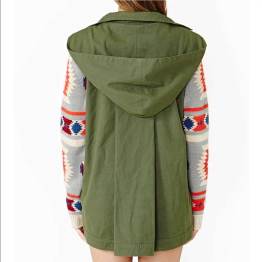 S/M Tribal Anorak In Army Green - Picture 3 of 7